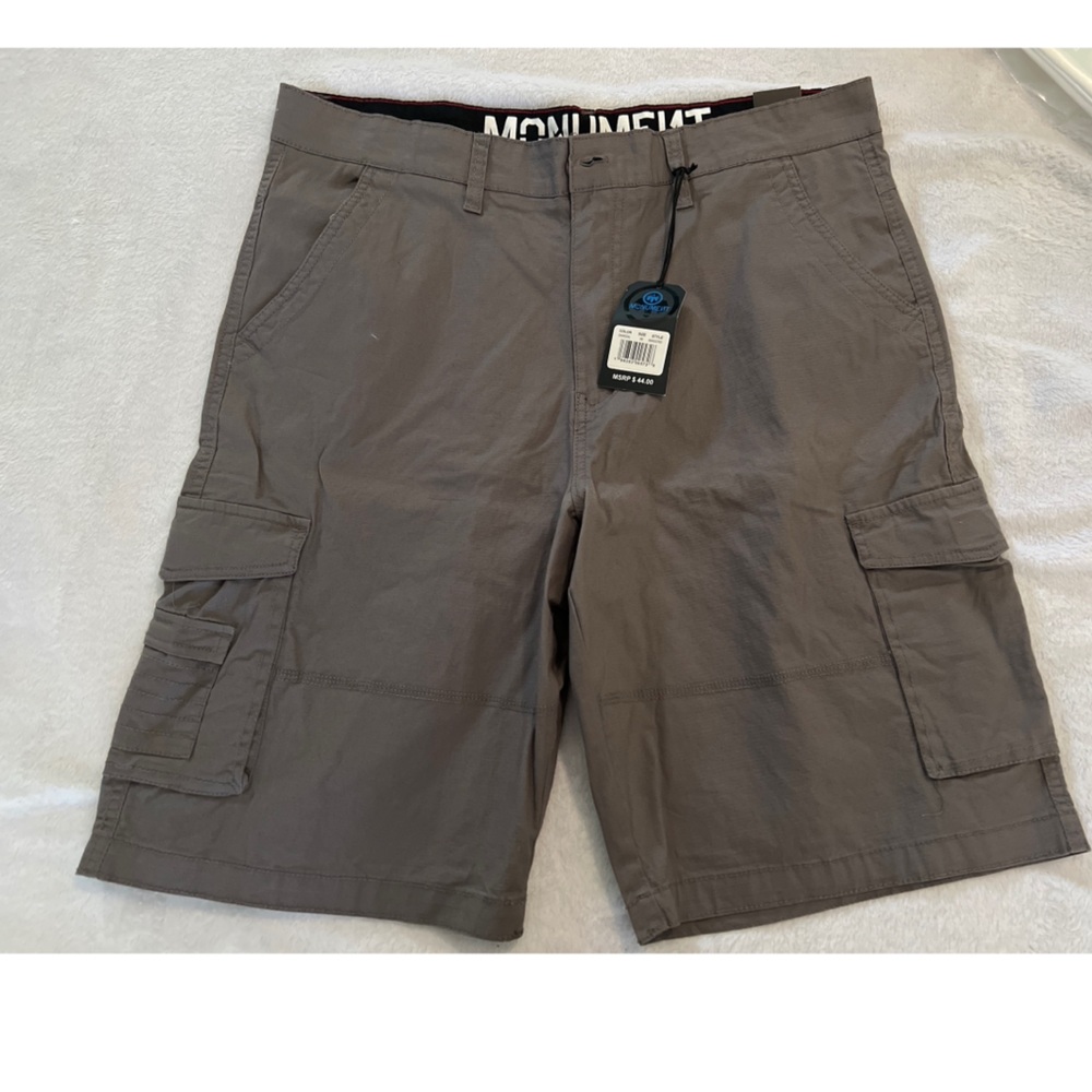Monument Men's Gray Cargo Shorts